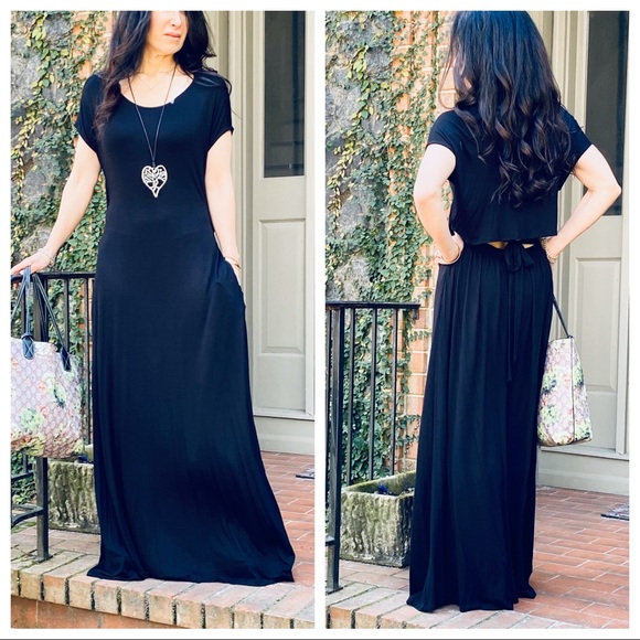 Black open back chic maxi dress with side pockets - Picture 3 of 6